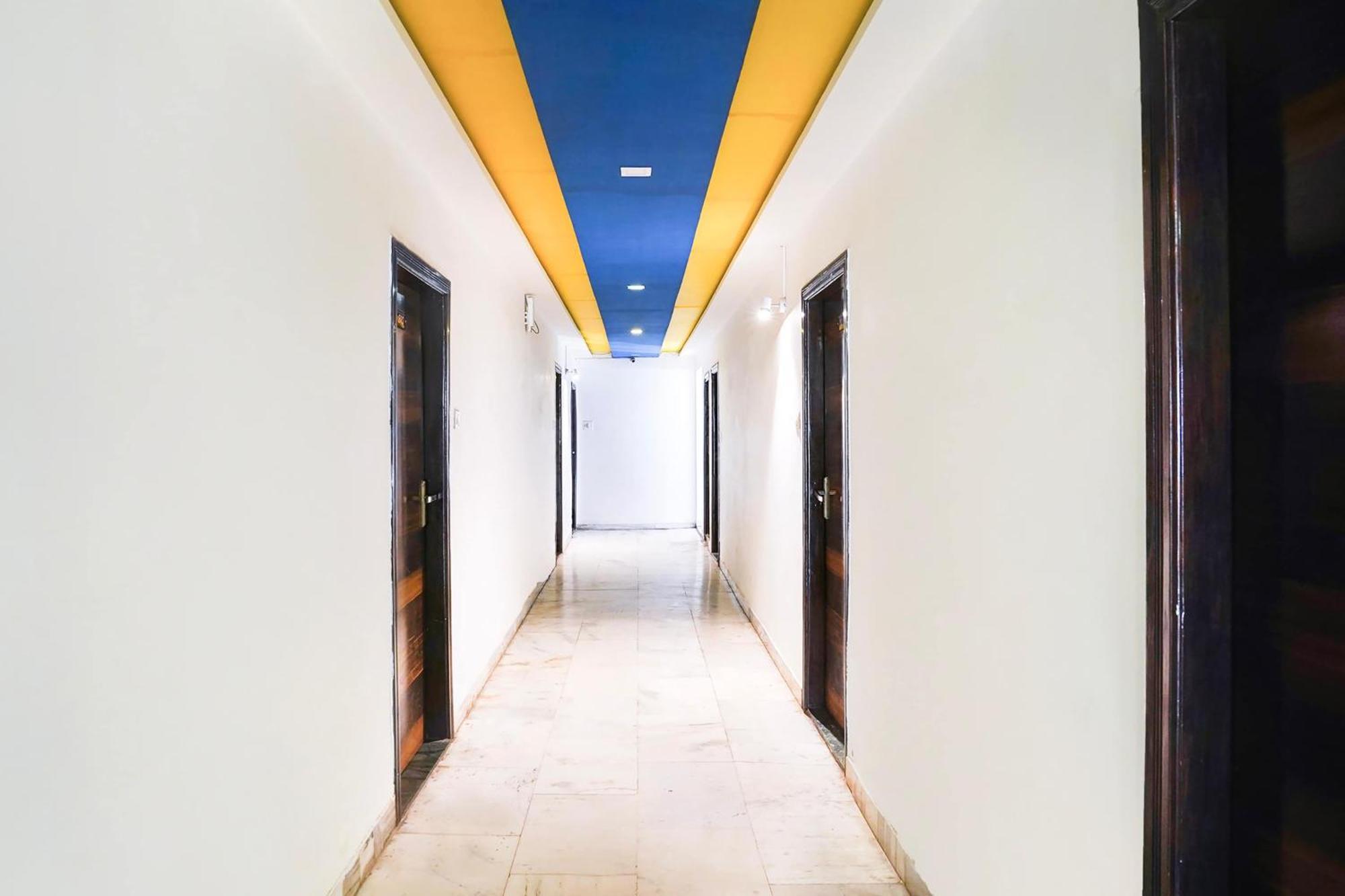 Hotel O Bridge 阿穆达巴 外观 照片