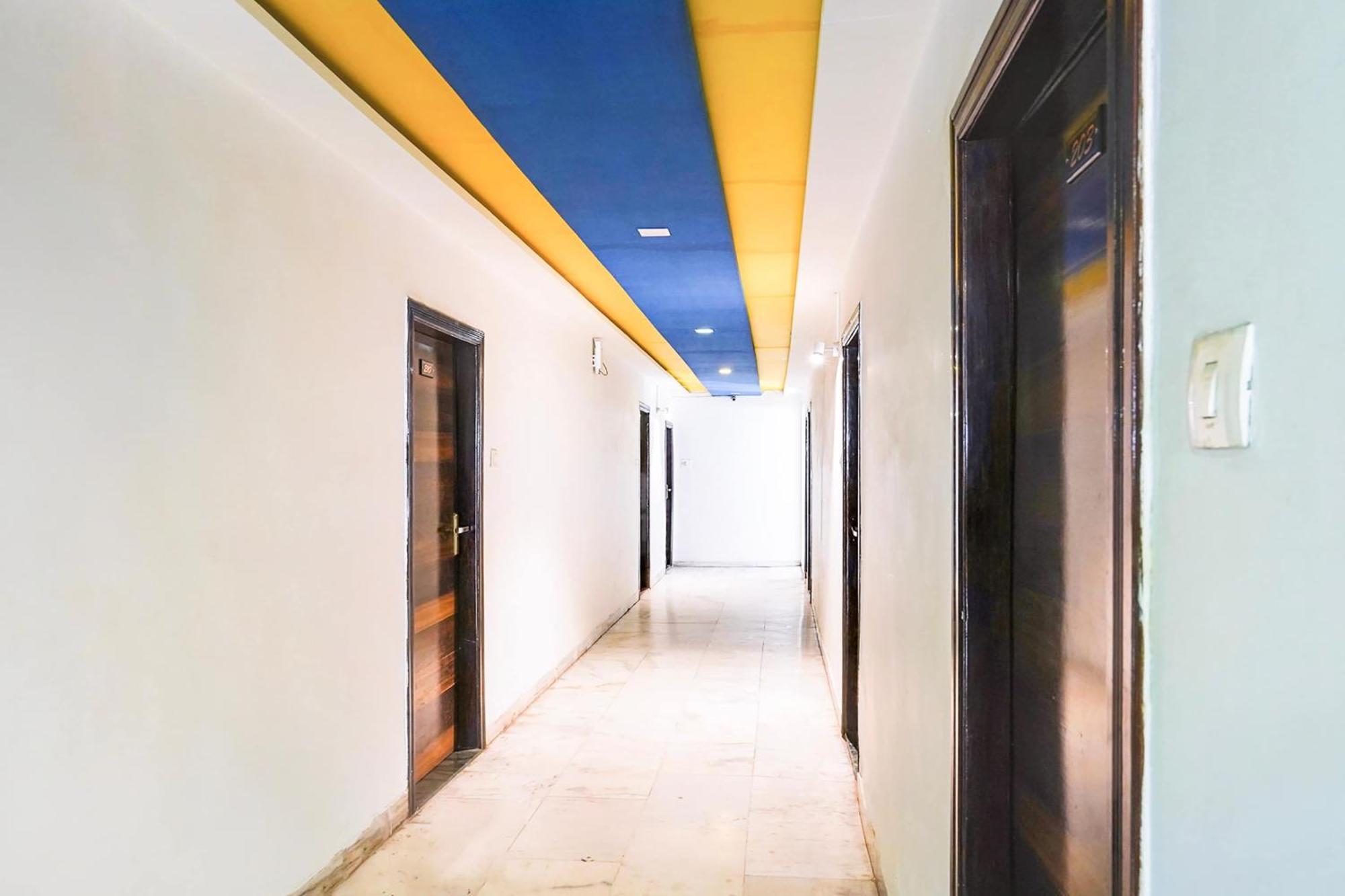 Hotel O Bridge 阿穆达巴 外观 照片