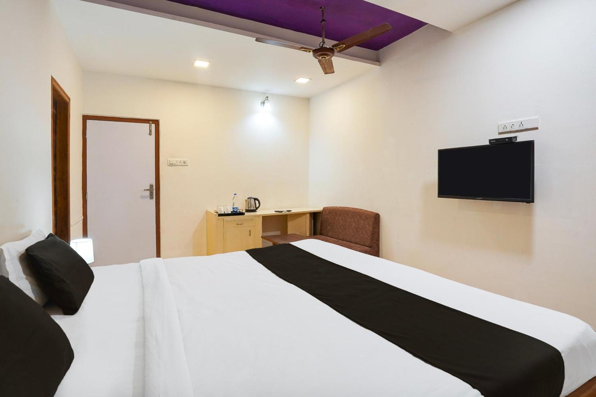 Hotel O Bridge 阿穆达巴 外观 照片