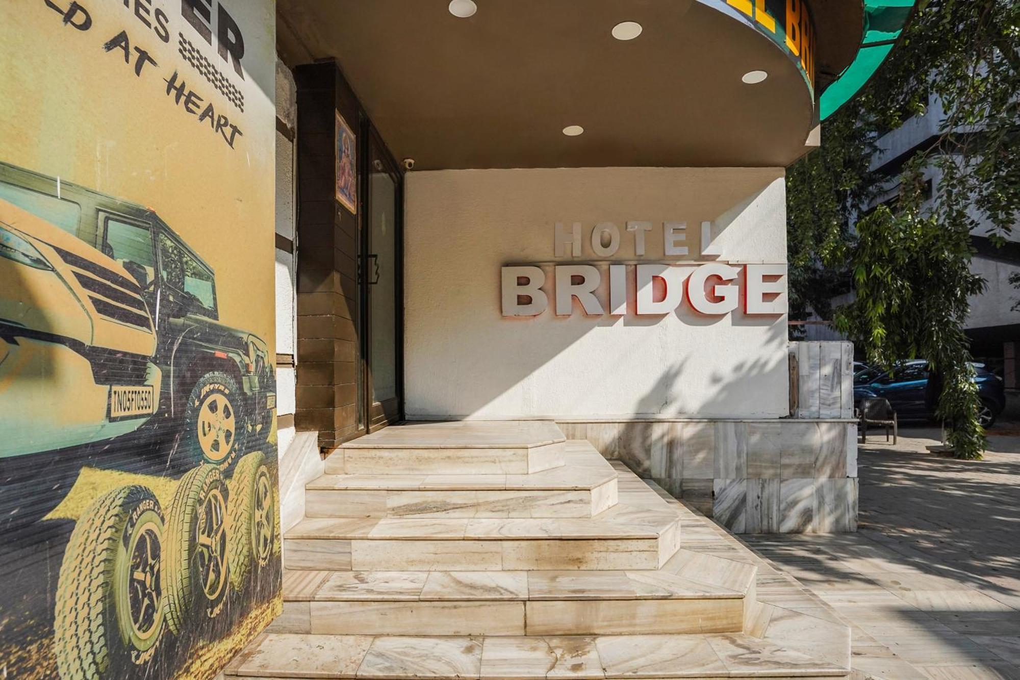 Hotel O Bridge 阿穆达巴 外观 照片